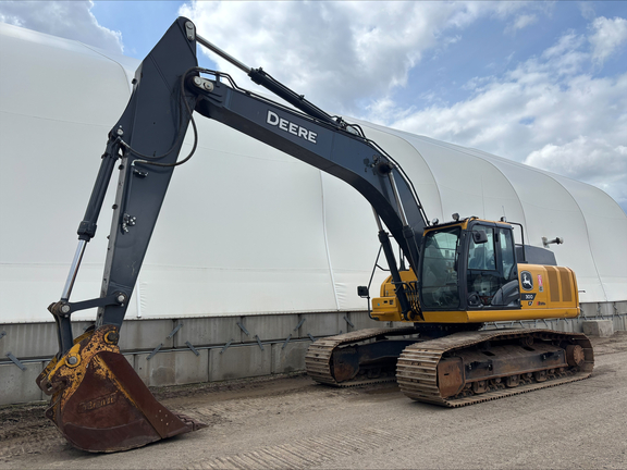 Photo of a 2023 John Deere 300 P