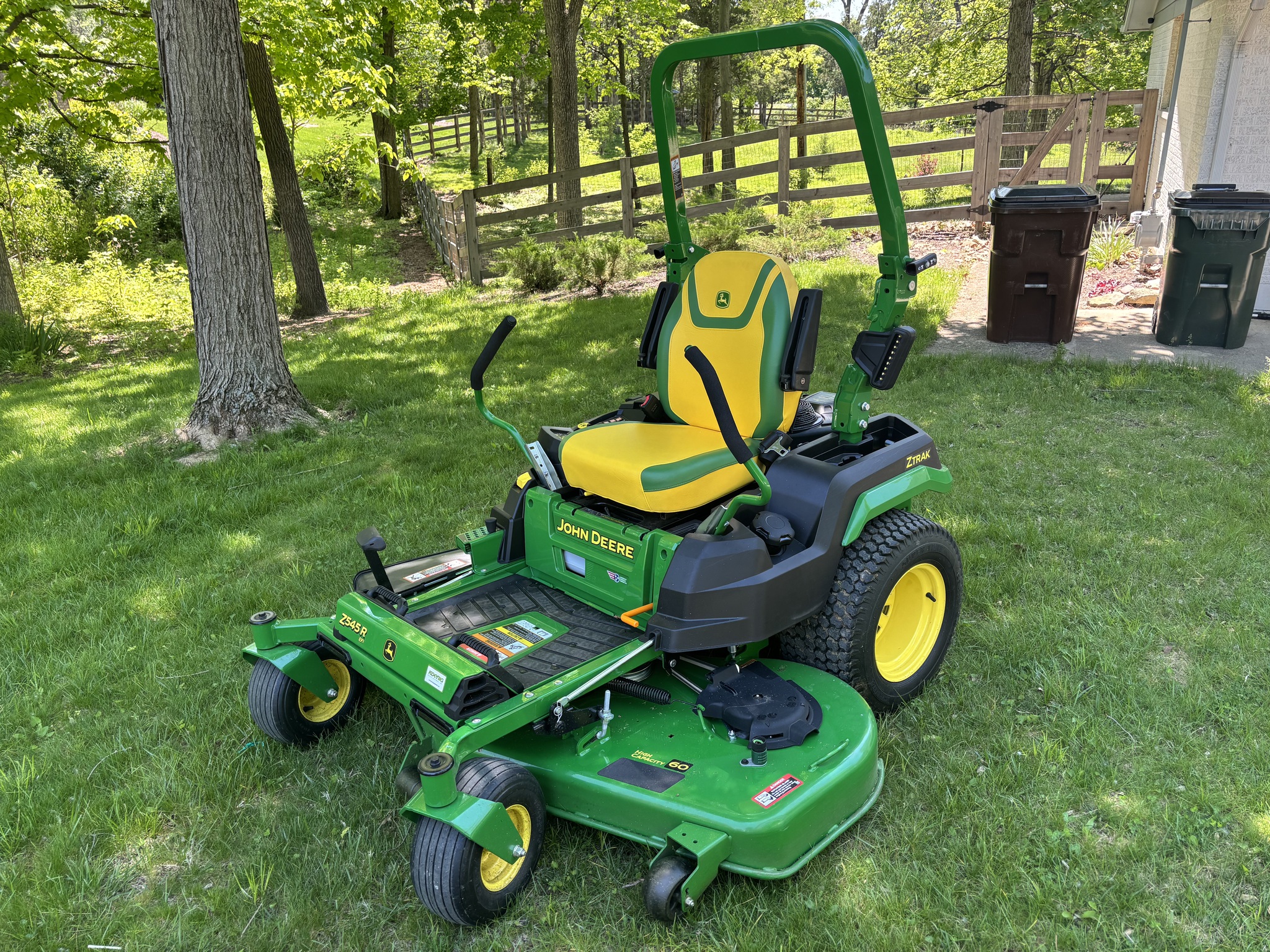 Used 2024 John Deere Z545R Zero Turn Mowers at Koenig Equipment in Tipp City, OH - PhotoXL2