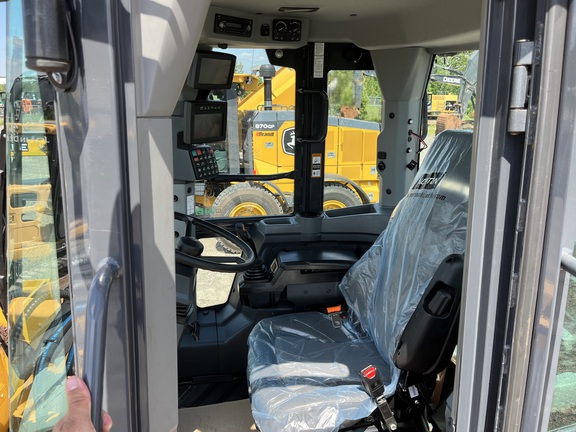 2021 John Deere 524 P