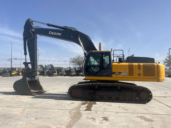 Photo of a 2023 John Deere 350P