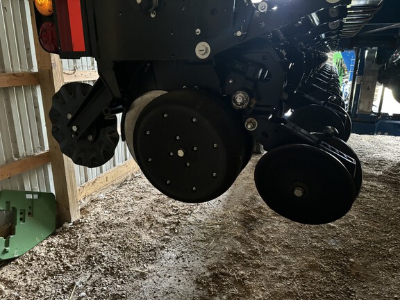 2023 Kinze 3605