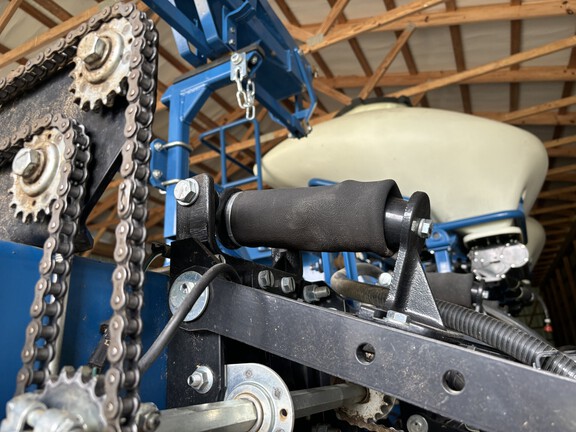 2023 Kinze 3605