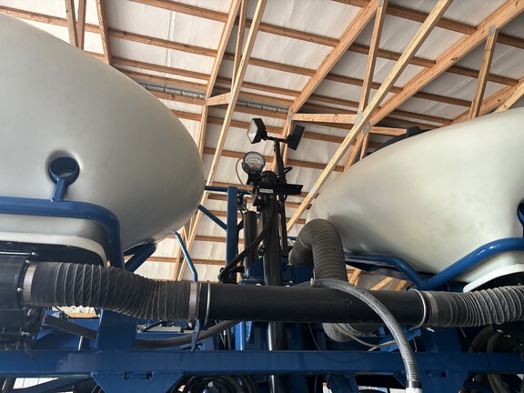 2023 Kinze 3605