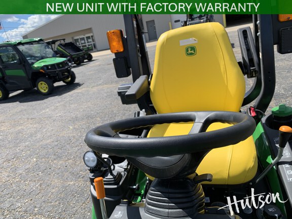 Photo of 2026 John Deere 1025R