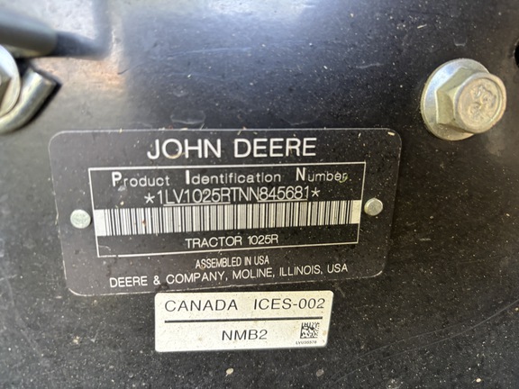 Used 2022 John Deere 1025R Compact Utility Tractors at Koenig Equipment in Richmond, IN - Photo8