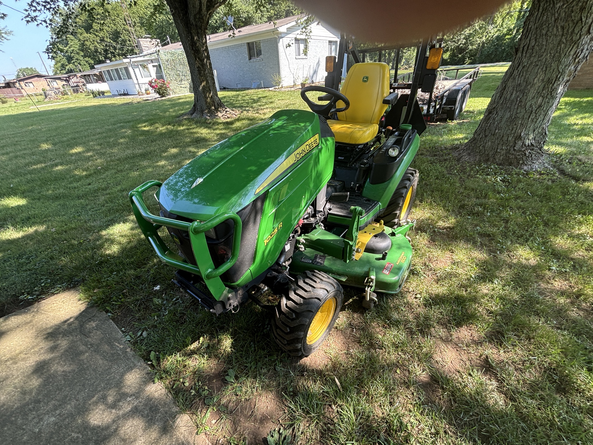 Used 2022 John Deere 1025R Compact Utility Tractors at Koenig Equipment in Richmond, IN - PhotoXL0