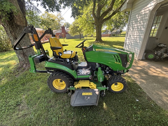 Used 2022 John Deere 1025R Compact Utility Tractors at Koenig Equipment in Richmond, IN - Photo4