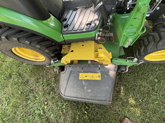 Used 2022 John Deere 1025R Compact Utility Tractors at Koenig Equipment in Richmond, IN - Photo13