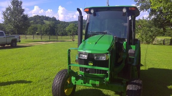 2023 John Deere 5075E