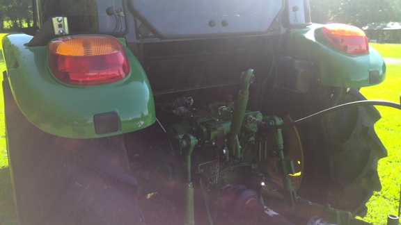 2023 John Deere 5075E