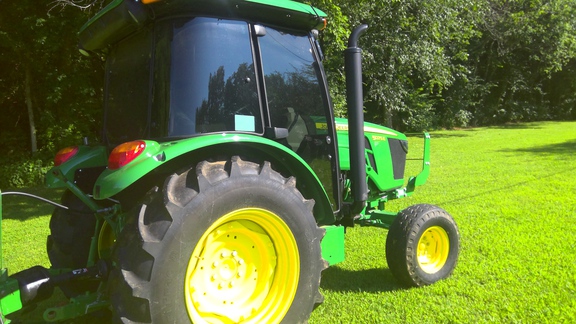 2023 John Deere 5075E
