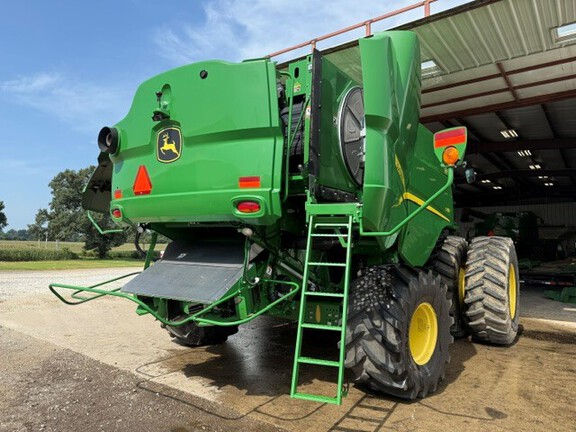 Photo of 2021 John Deere S780