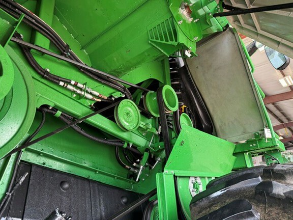 Photo of 2021 John Deere S780