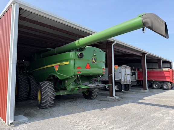 Photo of 2024 John Deere S780