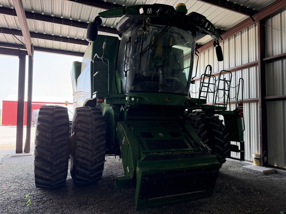 Photo of 2024 John Deere S780
