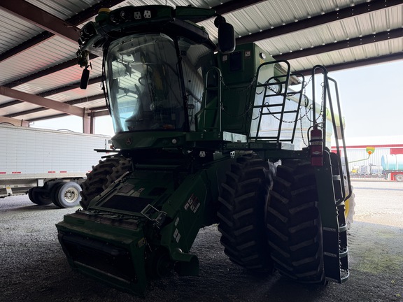 Photo of 2024 John Deere S780
