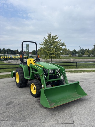 2022 John-Deere 3032E