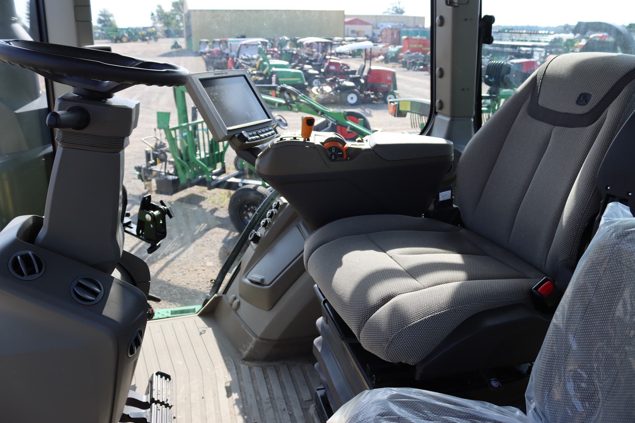 2022 John Deere 7R 210 Row Crop Tractors