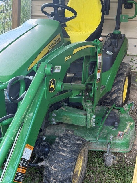 Used 2020 John Deere 1025R Compact Utility Tractors at Koenig Equipment in Greensburg, IN - PhotoXL4
