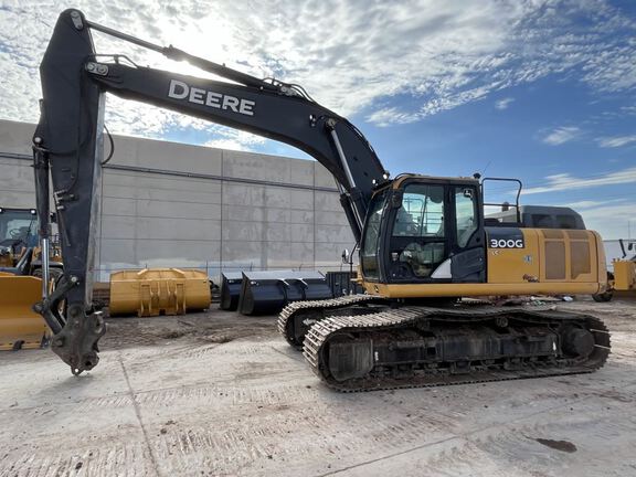 2019 John Deere 300GLC