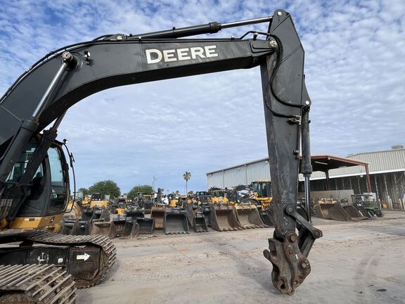 2019 John Deere 300GLC