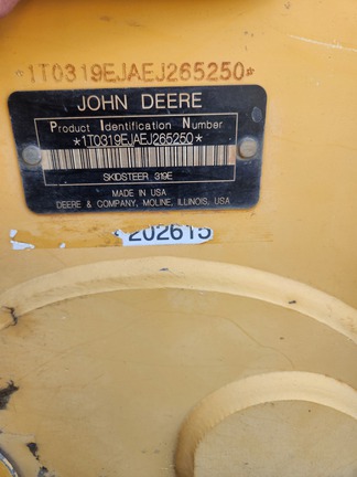 2014 John Deere 319E