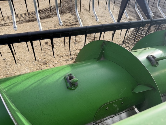 2017 John Deere 635F - Photo18