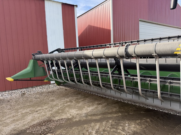 2017 John Deere 635F - Photo16