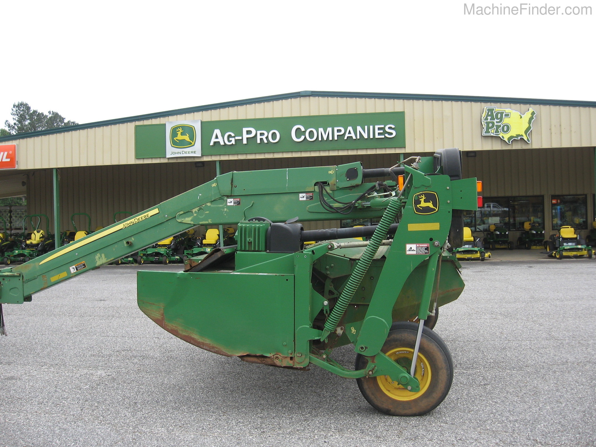 2011 John Deere 835 Image 4