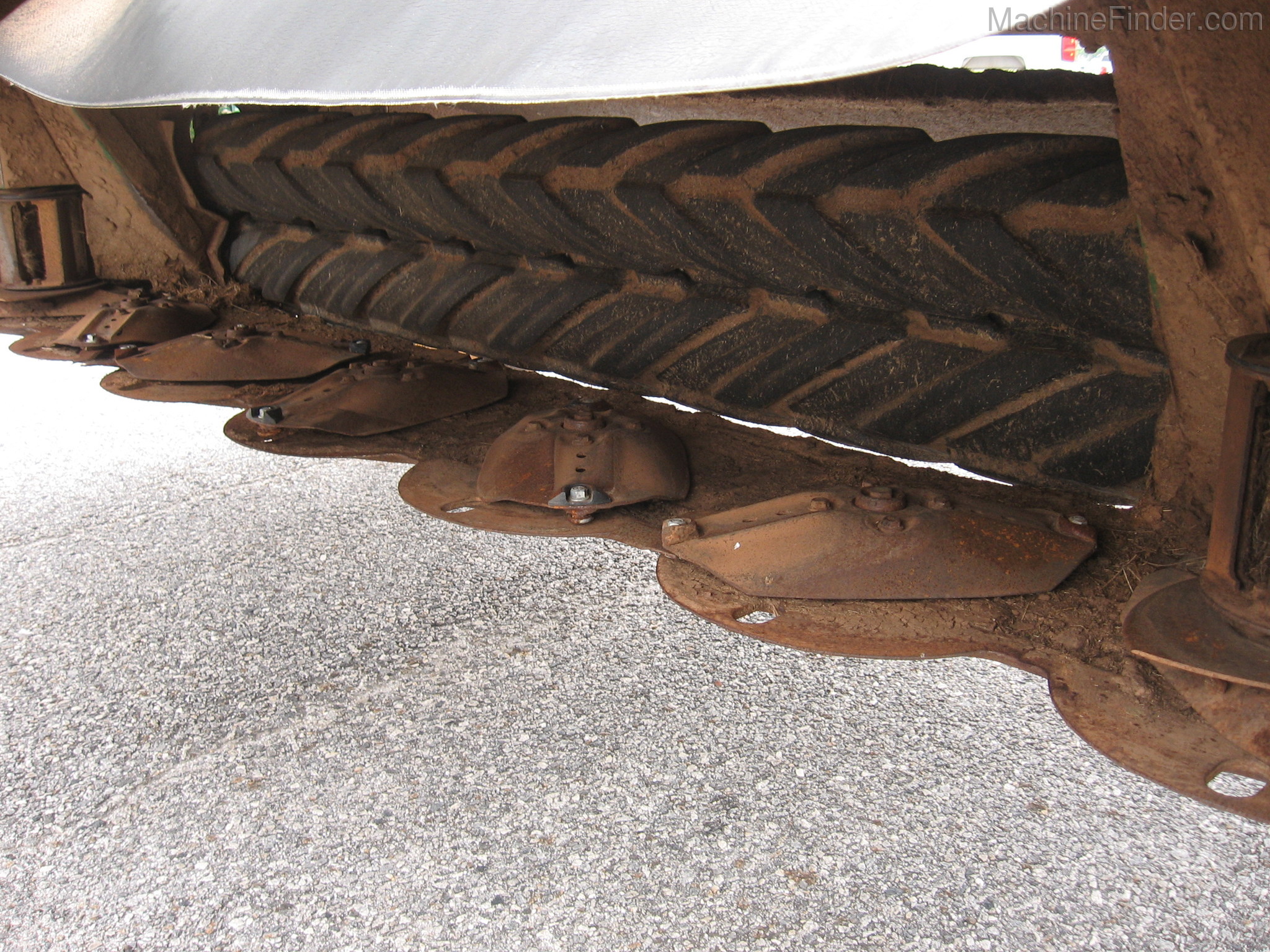 2011 John Deere 835 Image 6