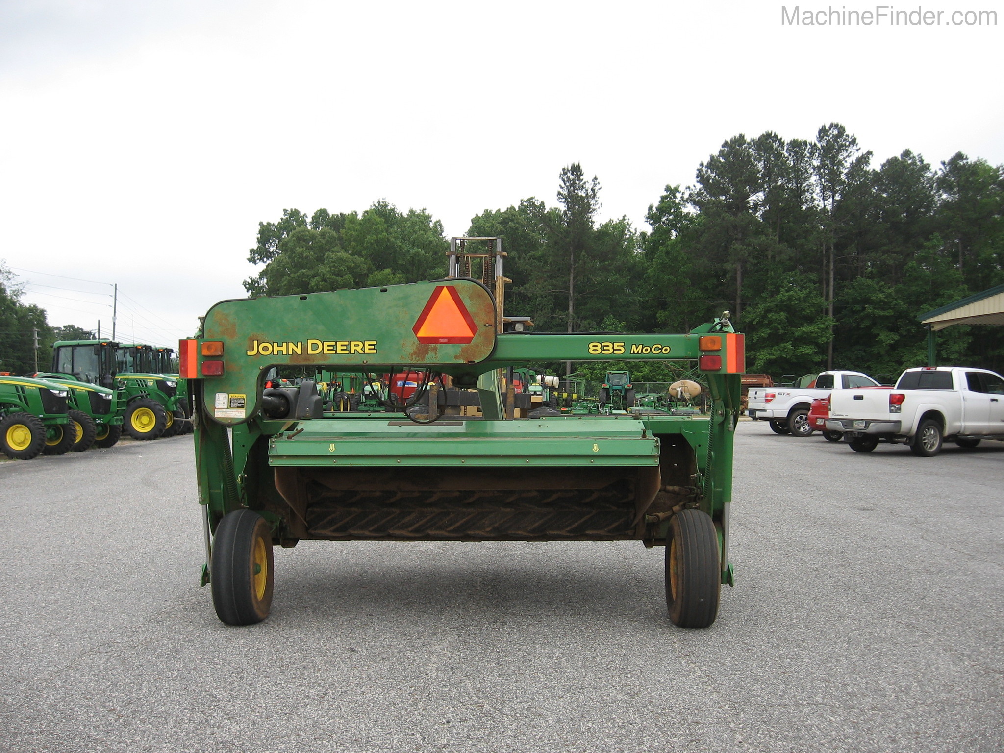 2011 John Deere 835 Image 3