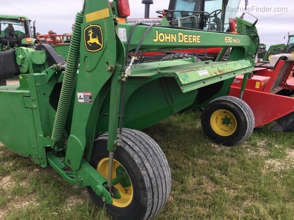 2008 John Deere 630 Image 4