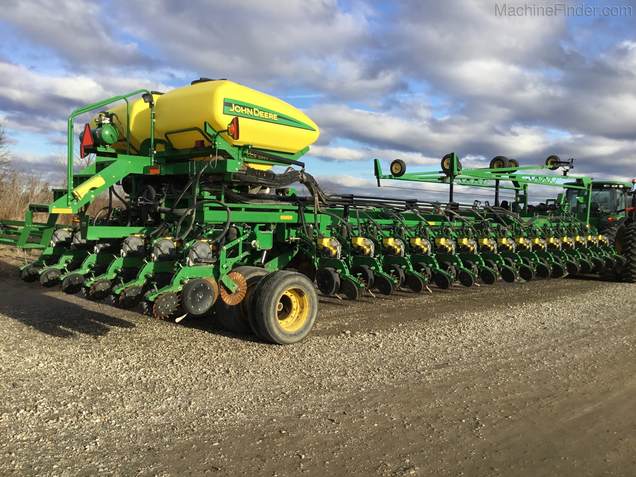 2013 John Deere DB90 Image 2