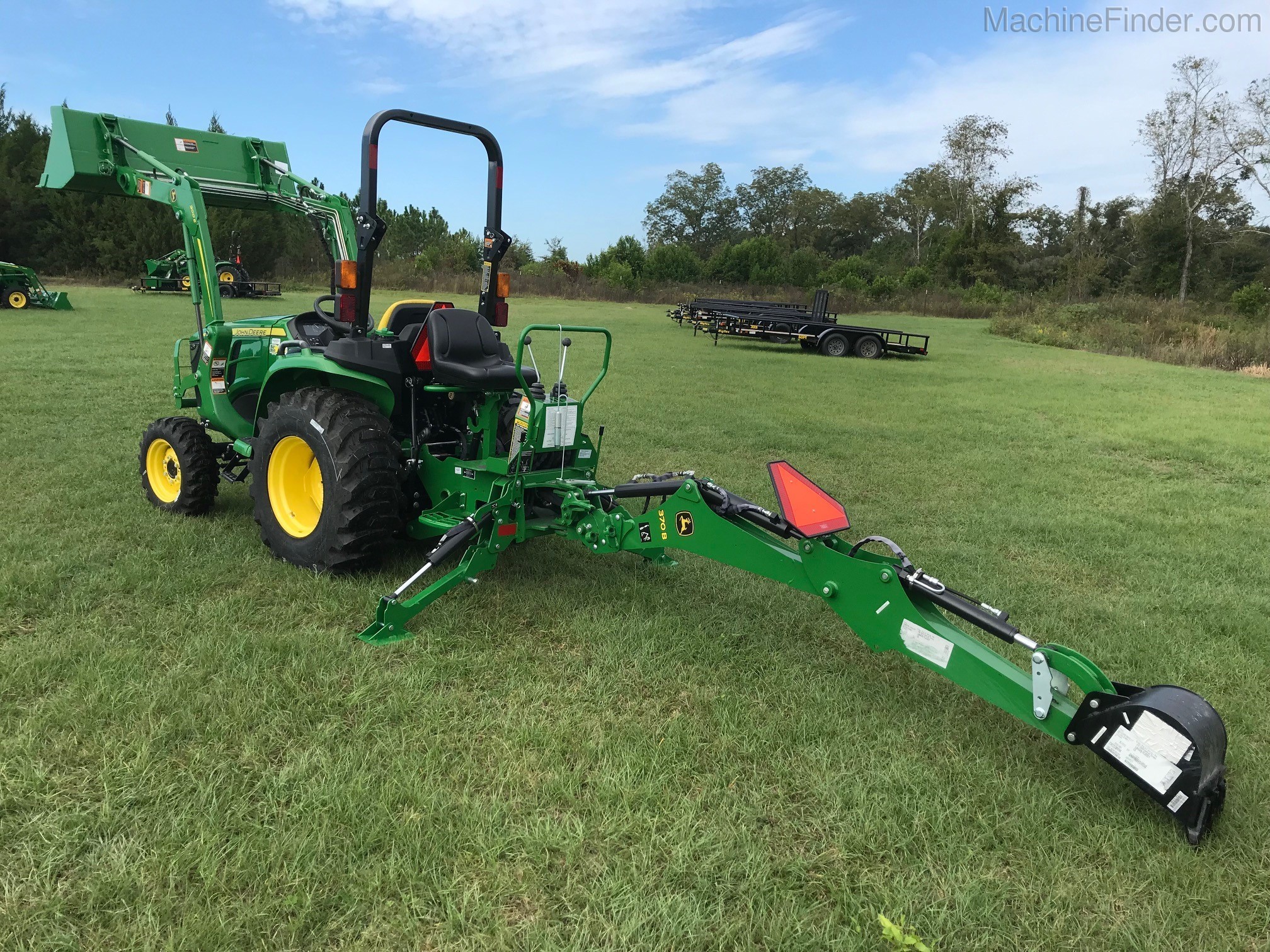 2020 John Deere 3025E TLB Image 3