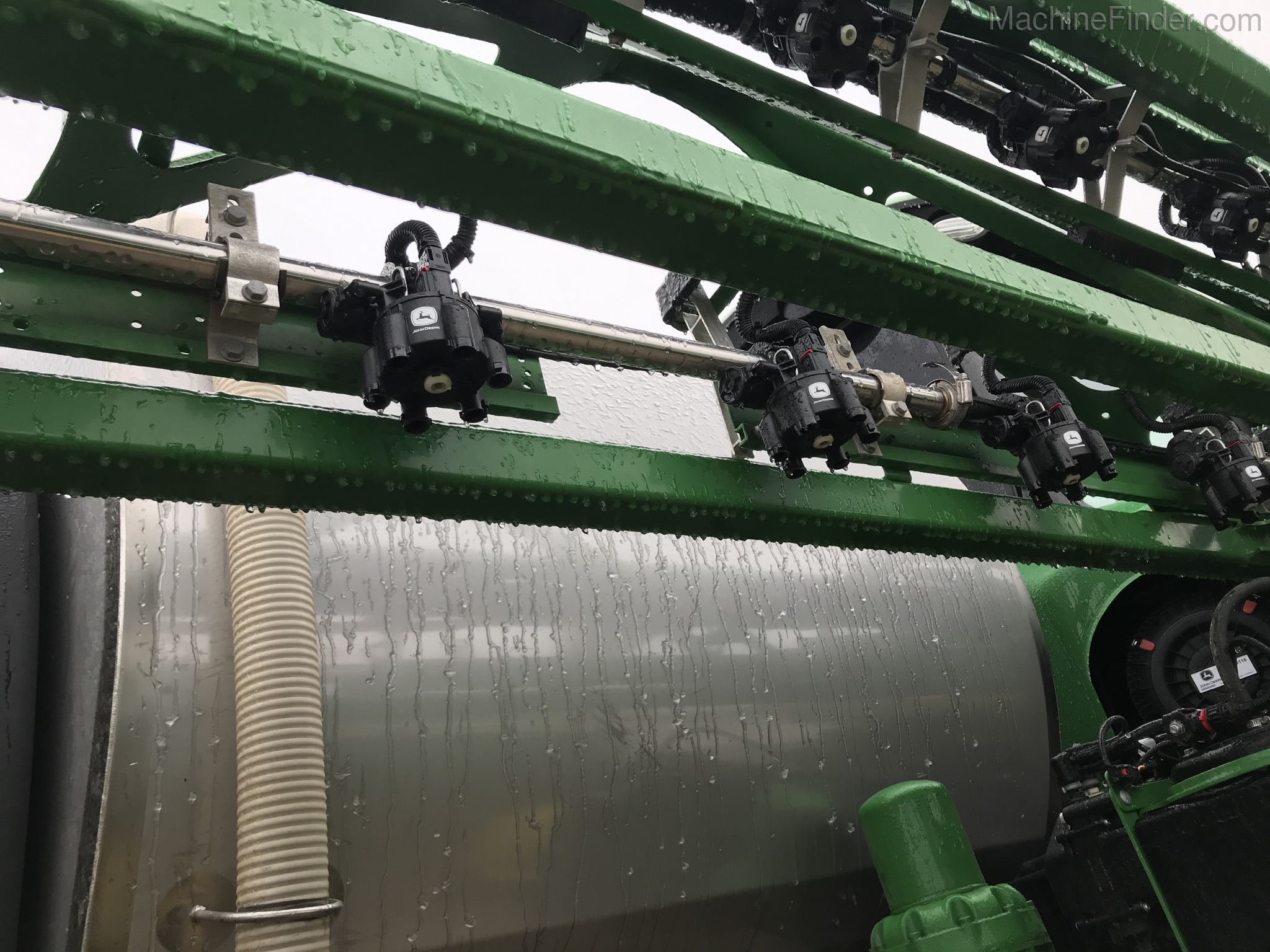2019 John Deere R4038 Image 19