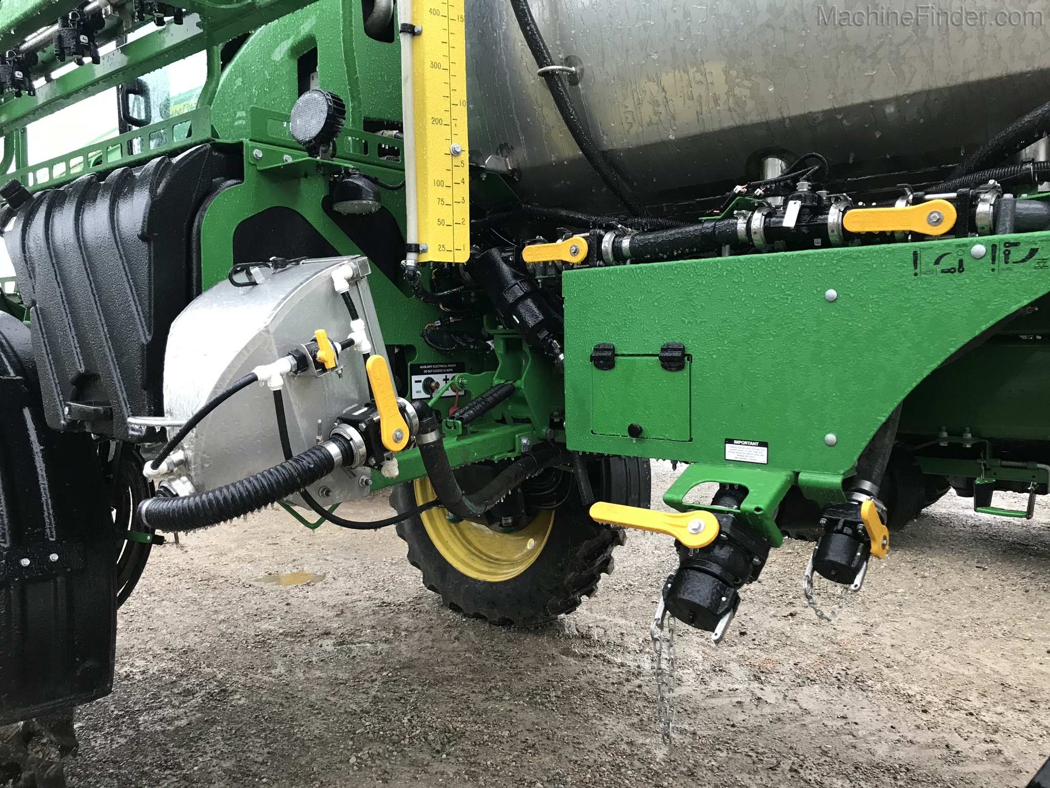 2019 John Deere R4038 Image 18