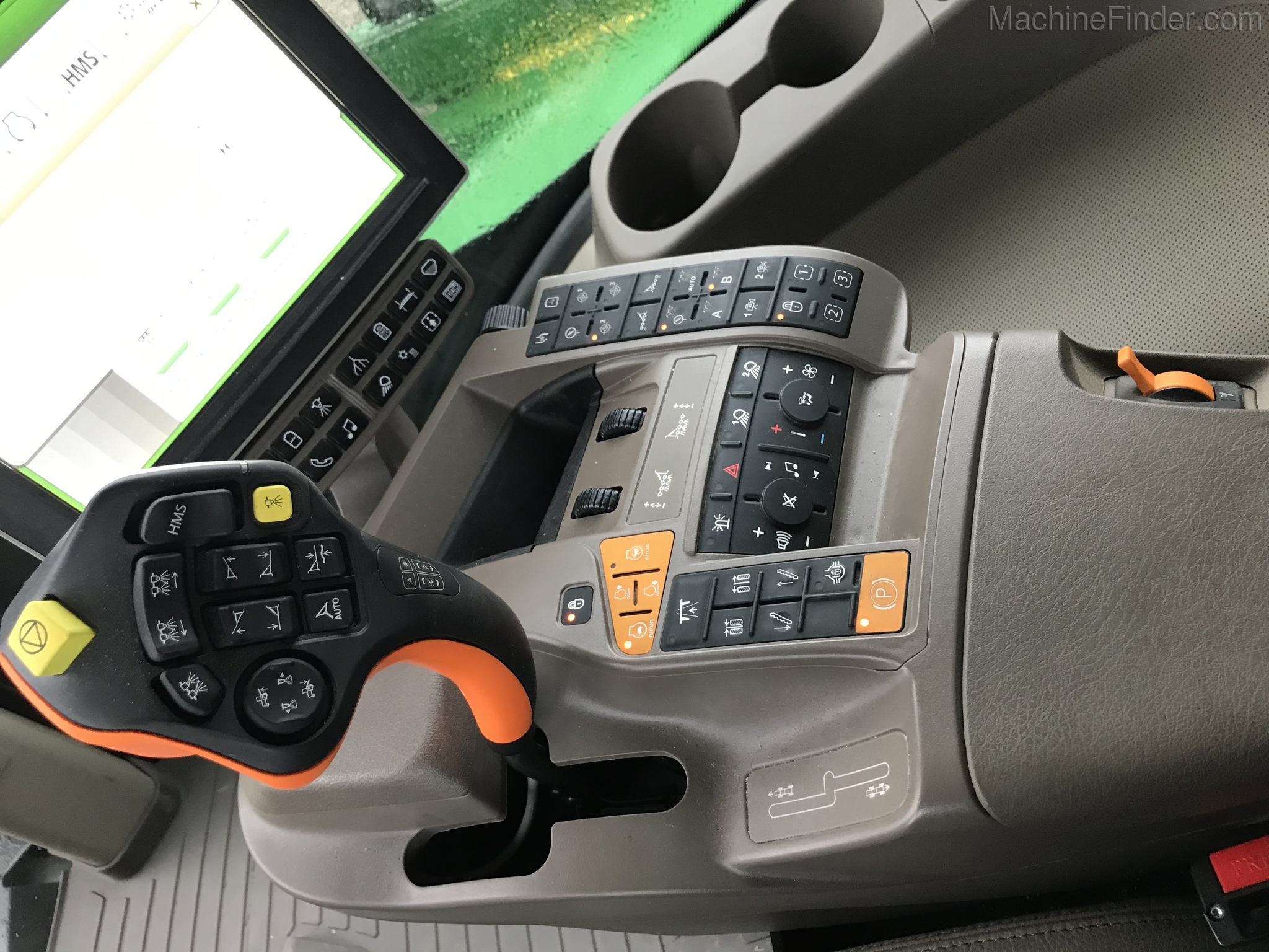 2019 John Deere R4038 Image 8