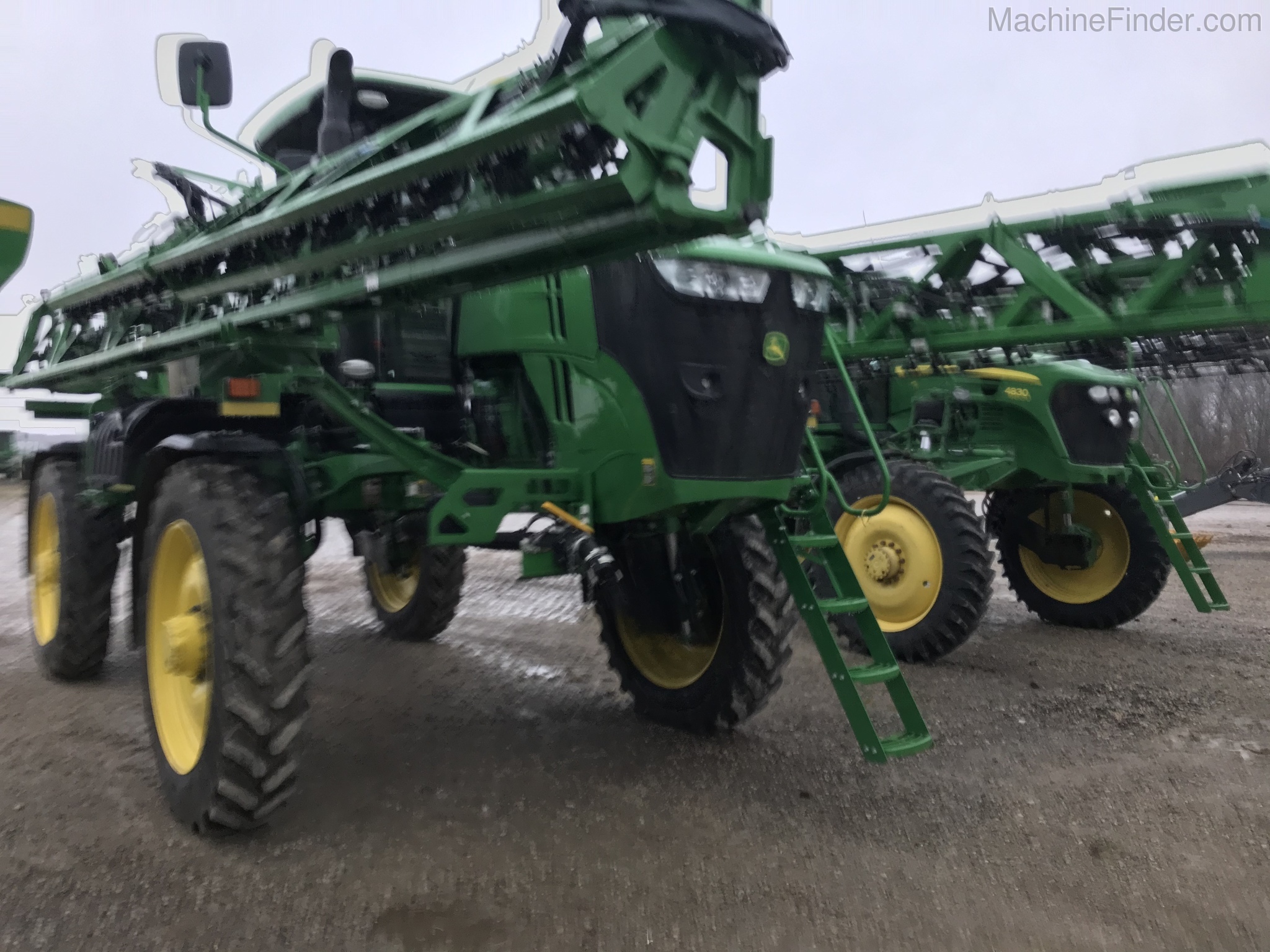2019 John Deere R4038 Image 5