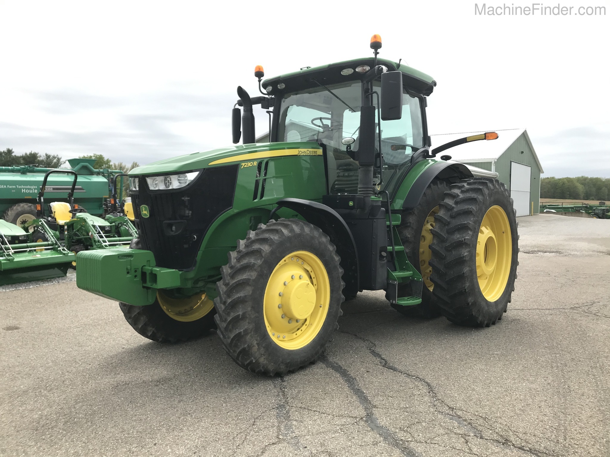 2019 John Deere 7230R Image 1