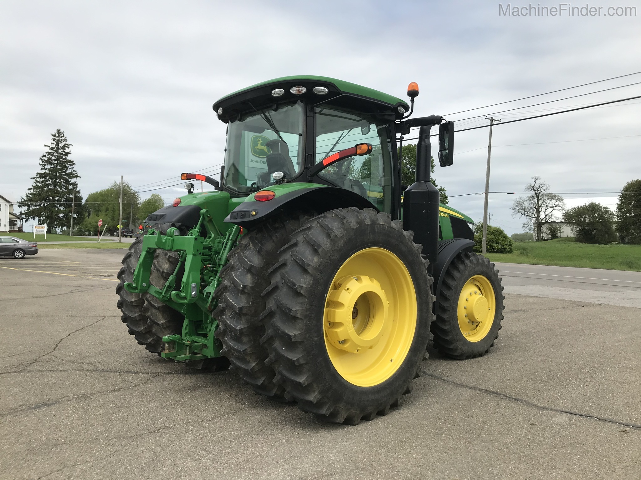 2019 John Deere 7230R Image 5