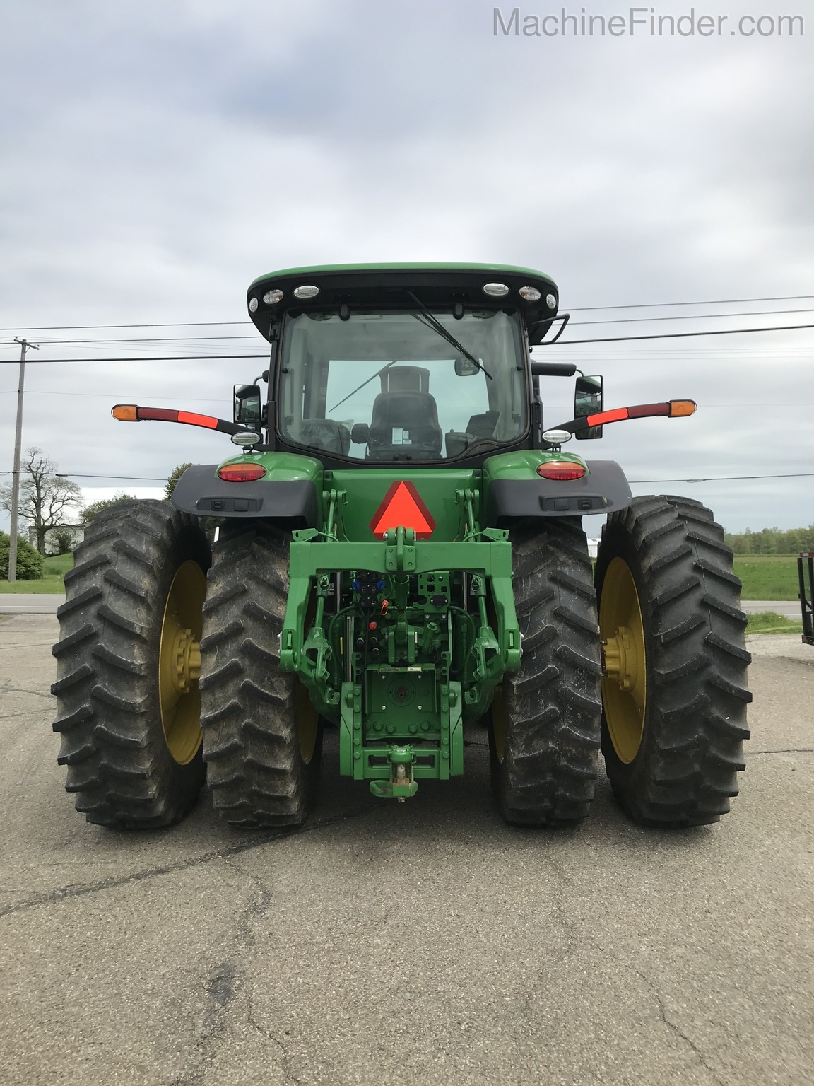 2019 John Deere 7230R Image 4