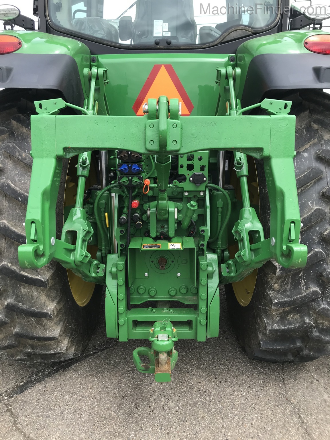 2019 John Deere 7230R Image 10