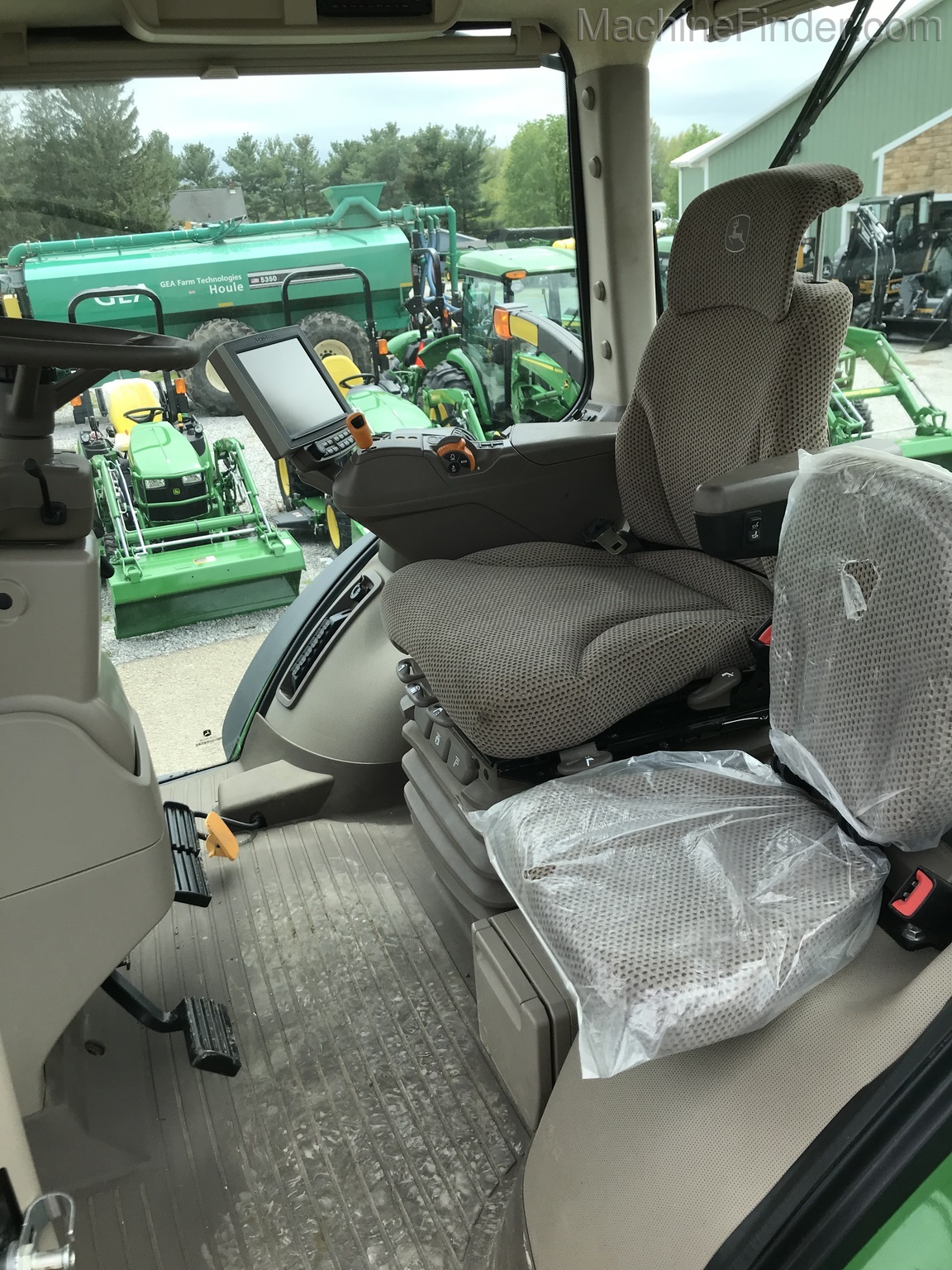 2019 John Deere 7230R Image 14