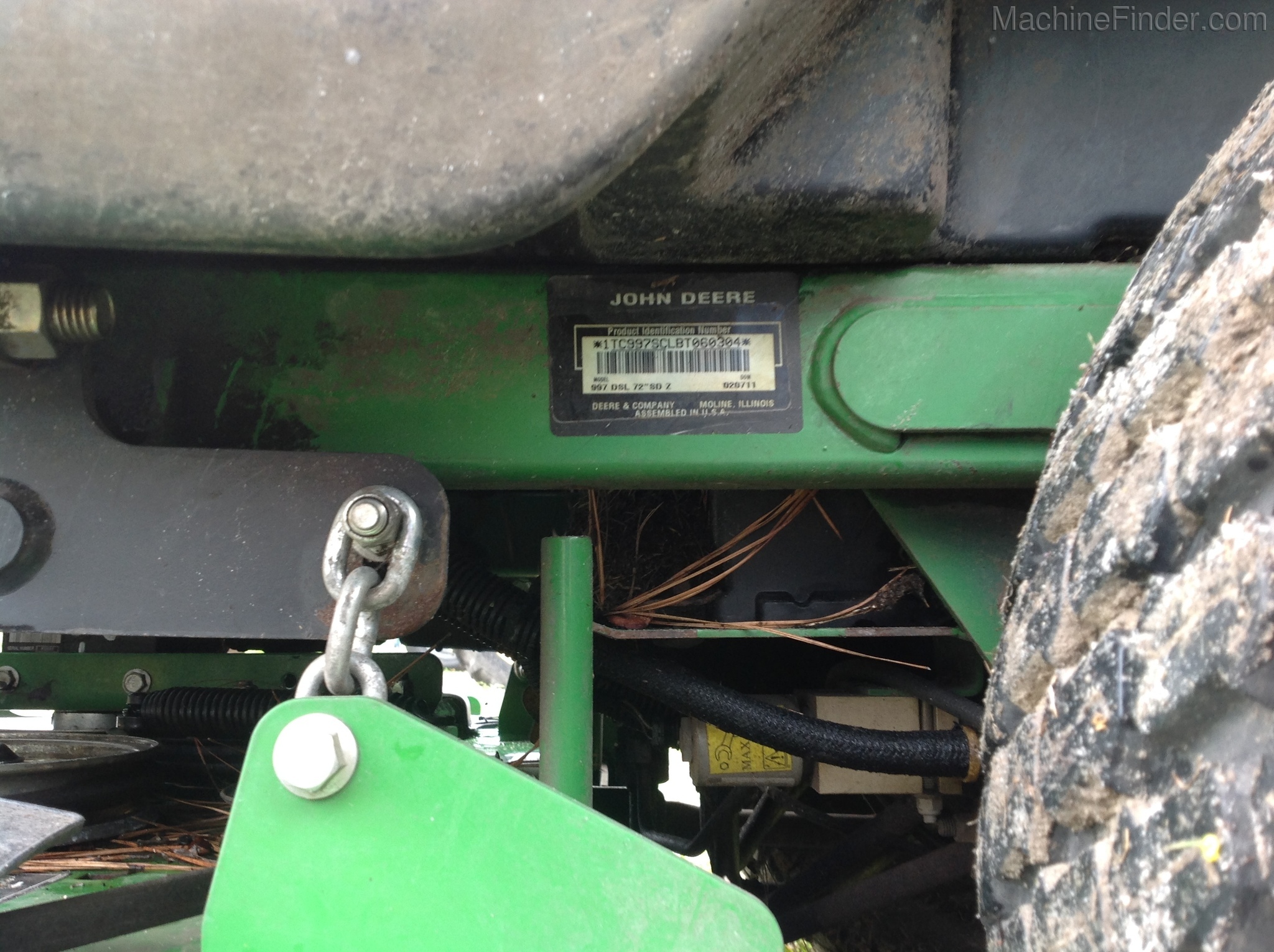 2011 John Deere 997 Image 2