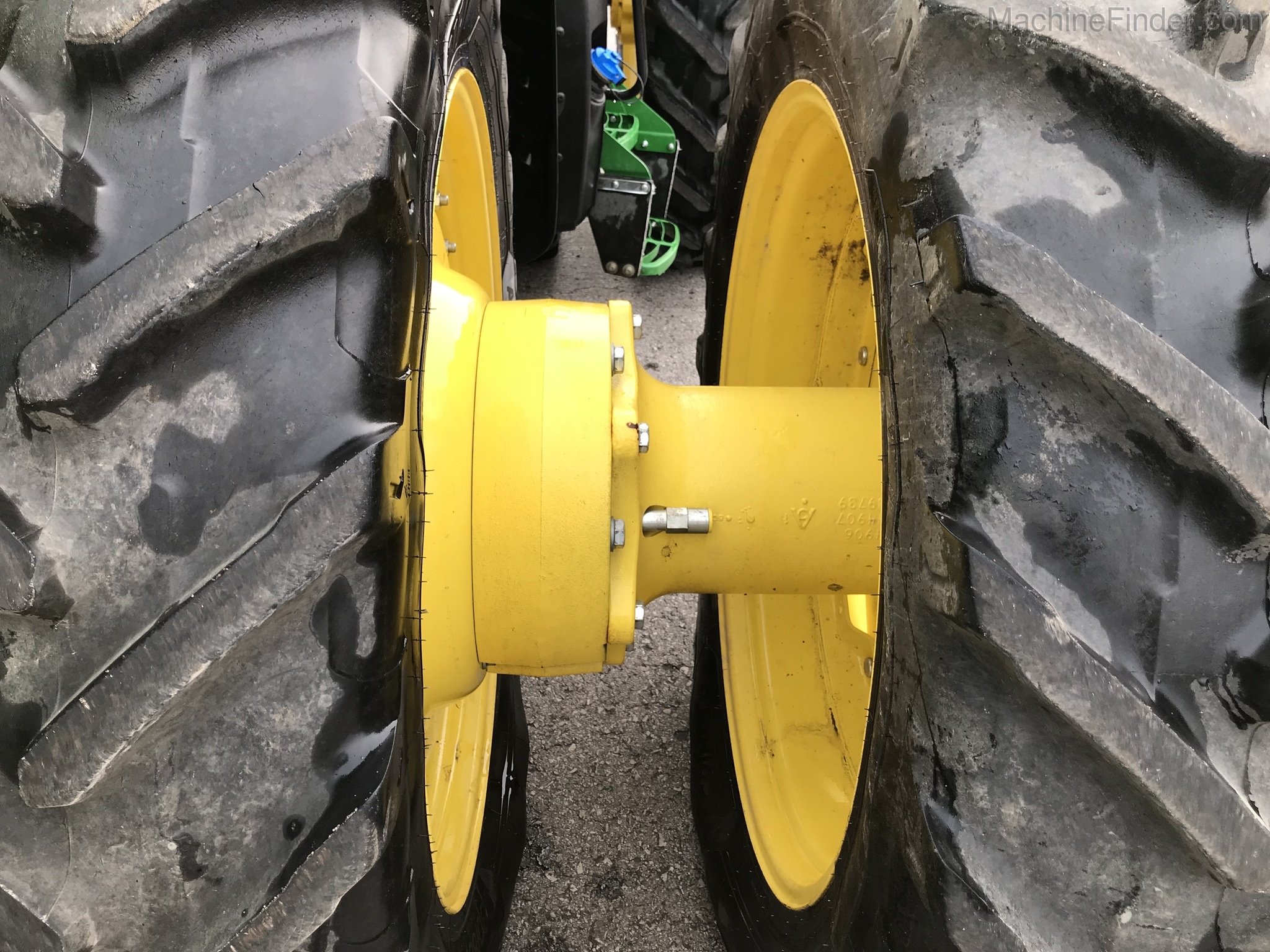 2019 John Deere 8295R Image 15