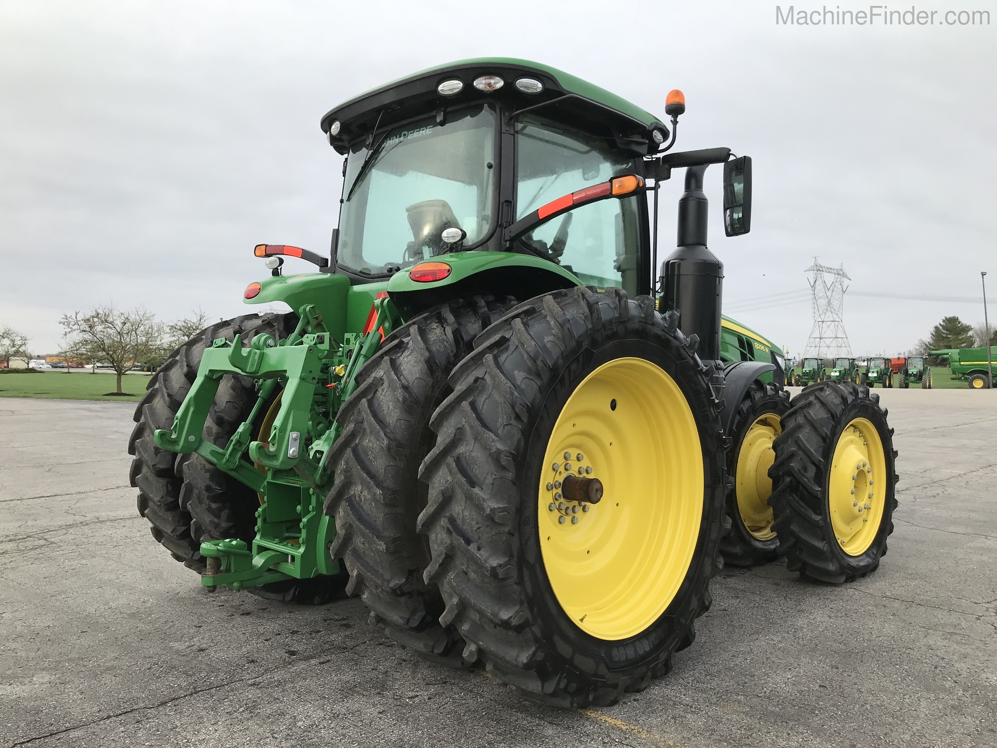 2019 John Deere 8295R Image 6