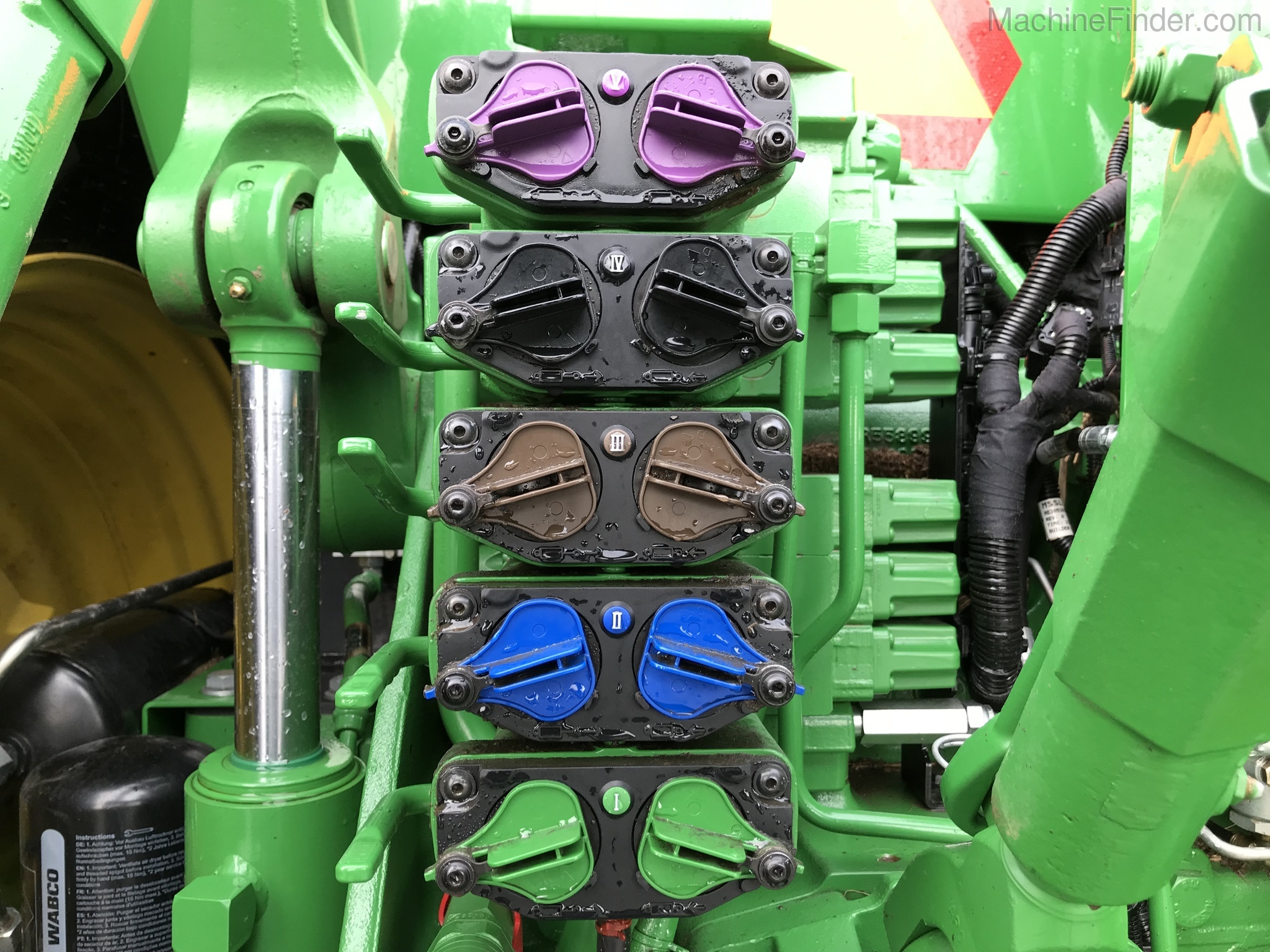 2019 John Deere 8295R Image 9