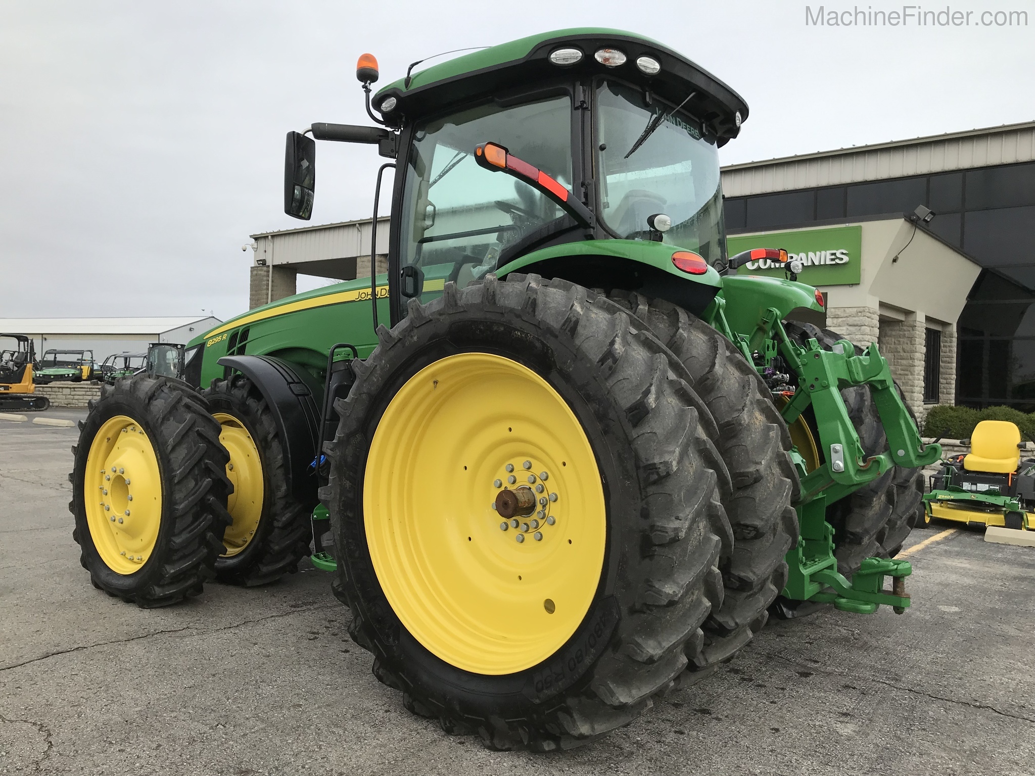 2019 John Deere 8295R Image 14