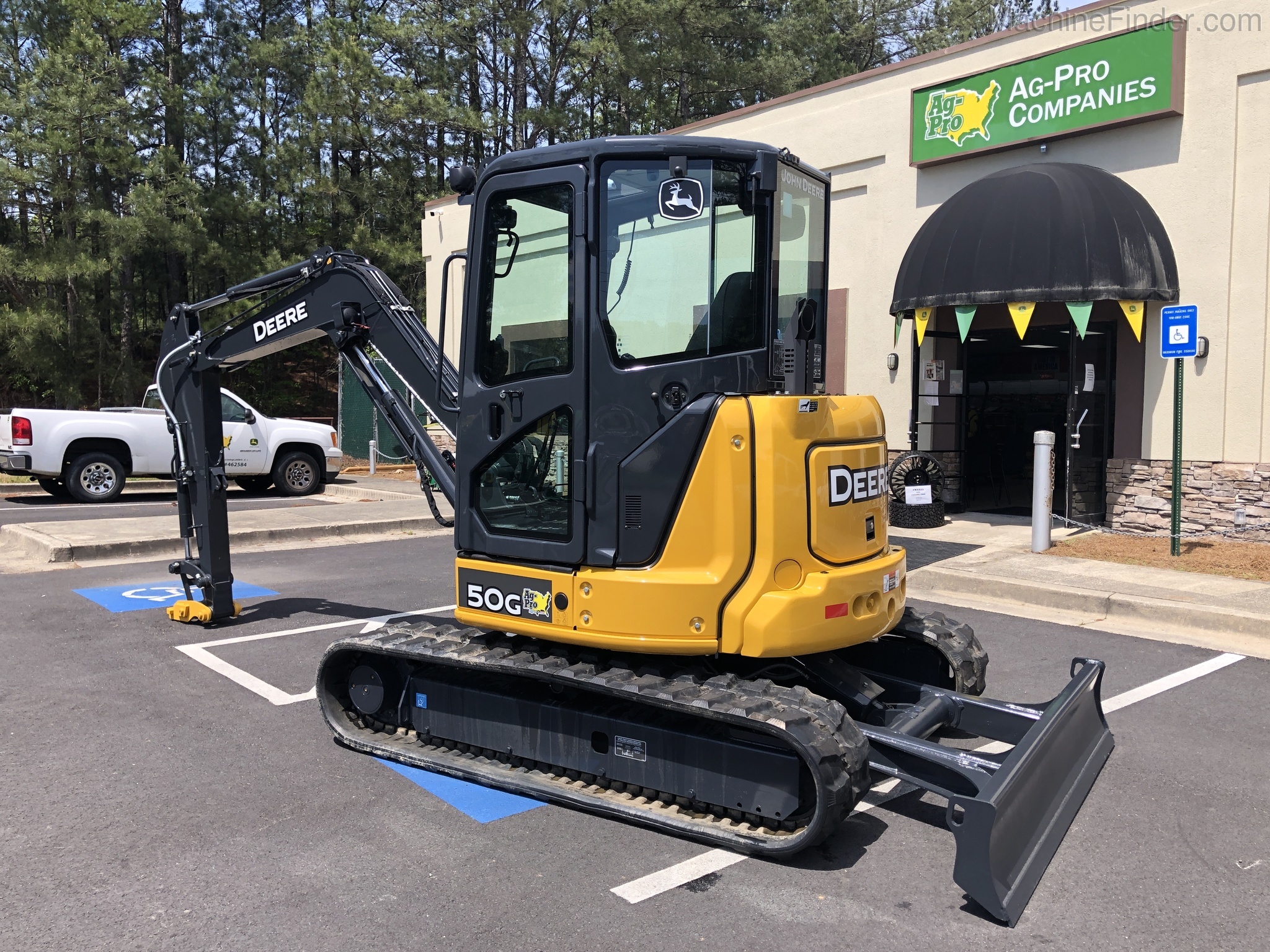 2020 John Deere 50G Image 2