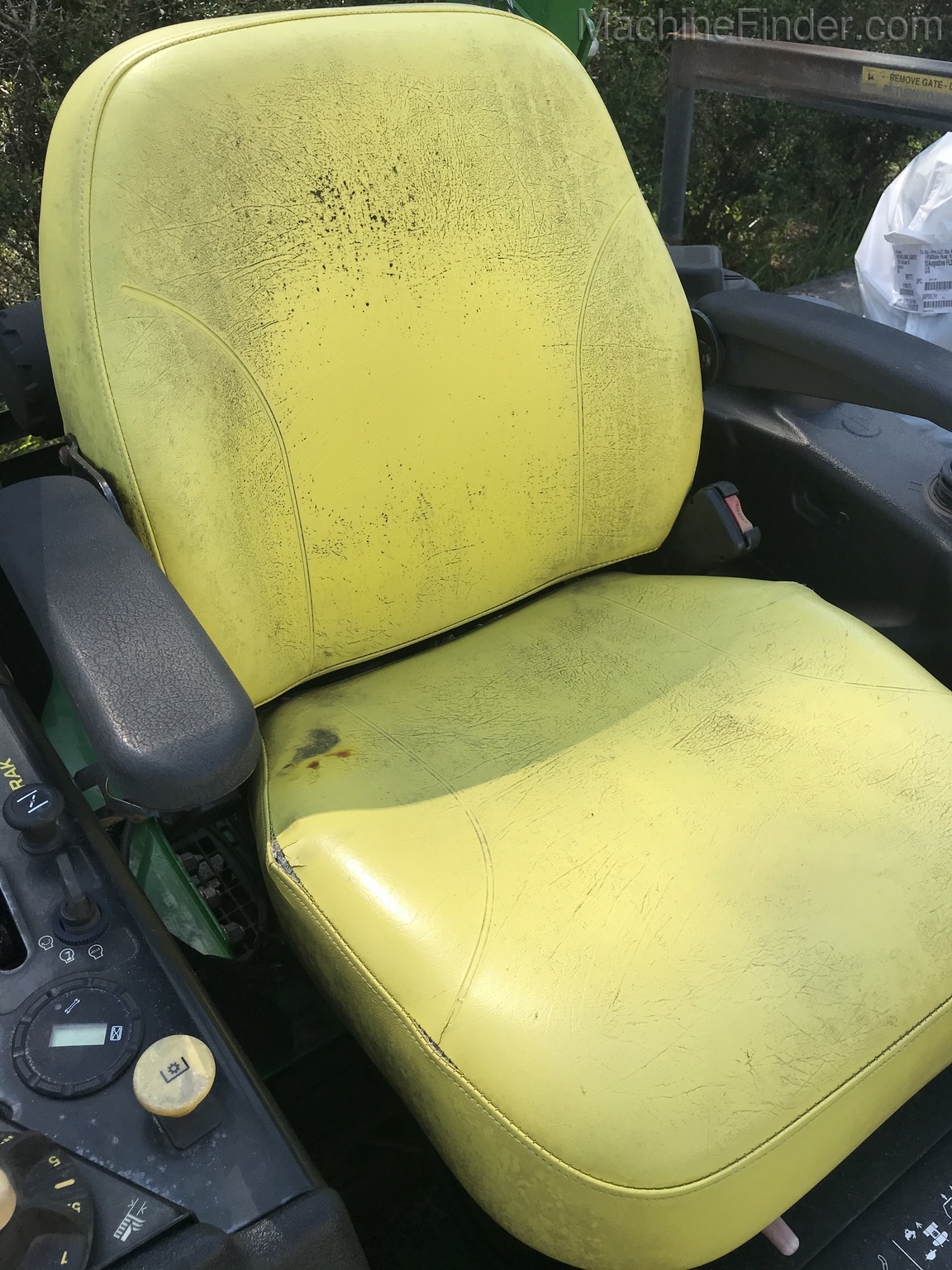 2015 John Deere Z915B Image 6